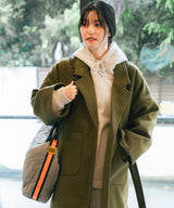 Padded shoulder bag K383