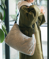 Padded shoulder bag K383