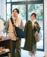 Padded shoulder bag K383