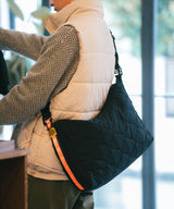 Padded shoulder bag K383