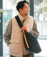 Padded shoulder bag K383