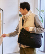 Padded shoulder bag K383