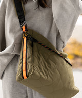 Padded shoulder bag K383