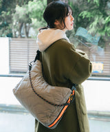 Padded shoulder bag K383