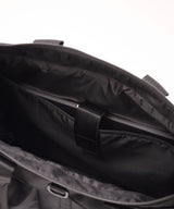 内側PCポケット付き(対応サイズ:13インチ程度)