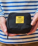 Padded square pouch S006