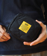 Padded square pouch S006