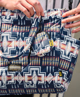 【PENDLETON® × KiU LIMITED ITEM】スクエアパデッドマルチパーパストートバッグ K484