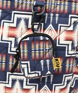 【PENDLETON® × KiU LIMITED ITEM】スクエアパデッドマルチパーパストートバッグ K484