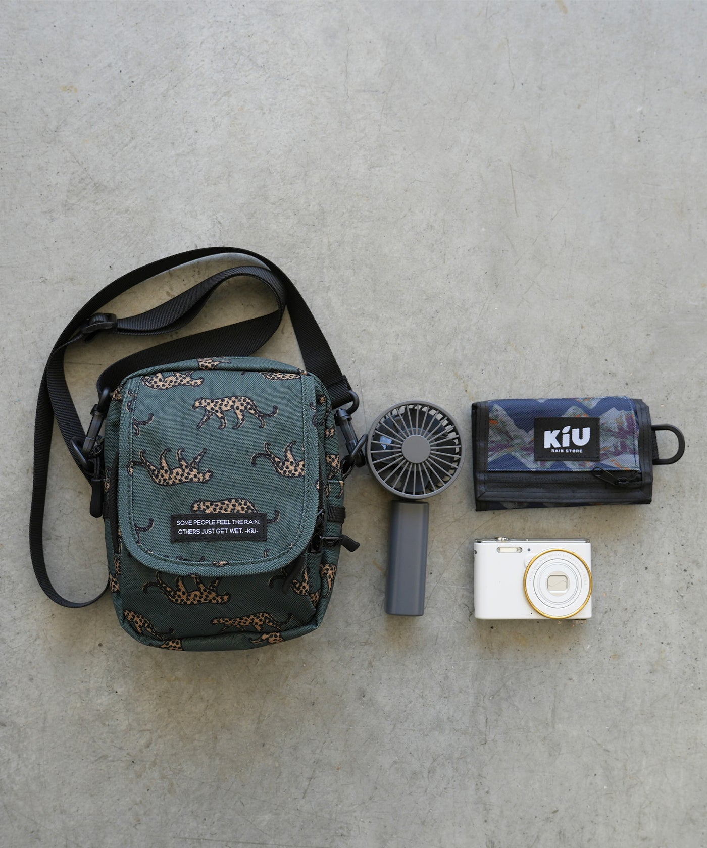 600D フラップポケットショルダーバッグ K437 – KiU公式
