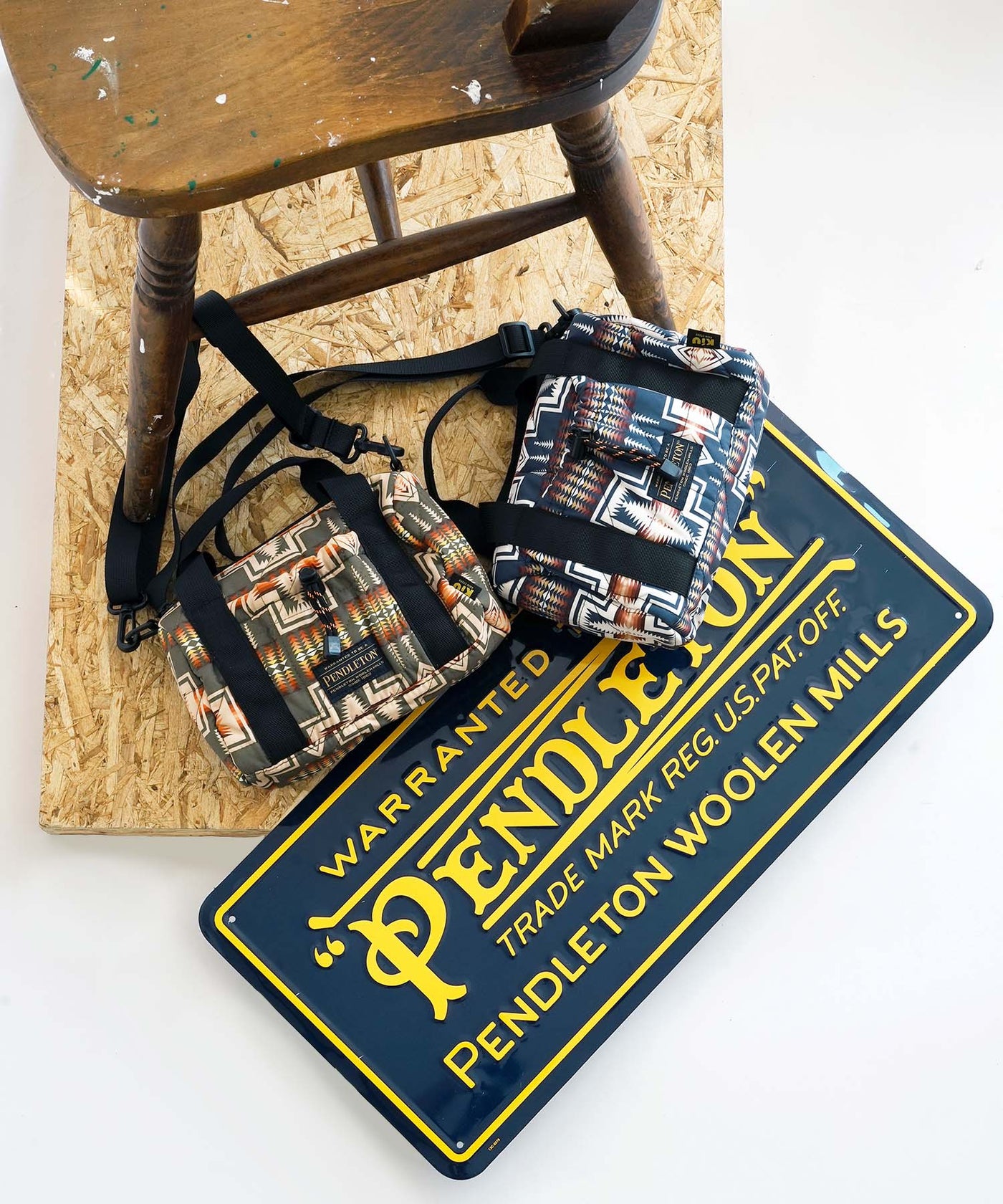 Pendleton_Square padded mini boston bag S009 – KiU公式オンライン