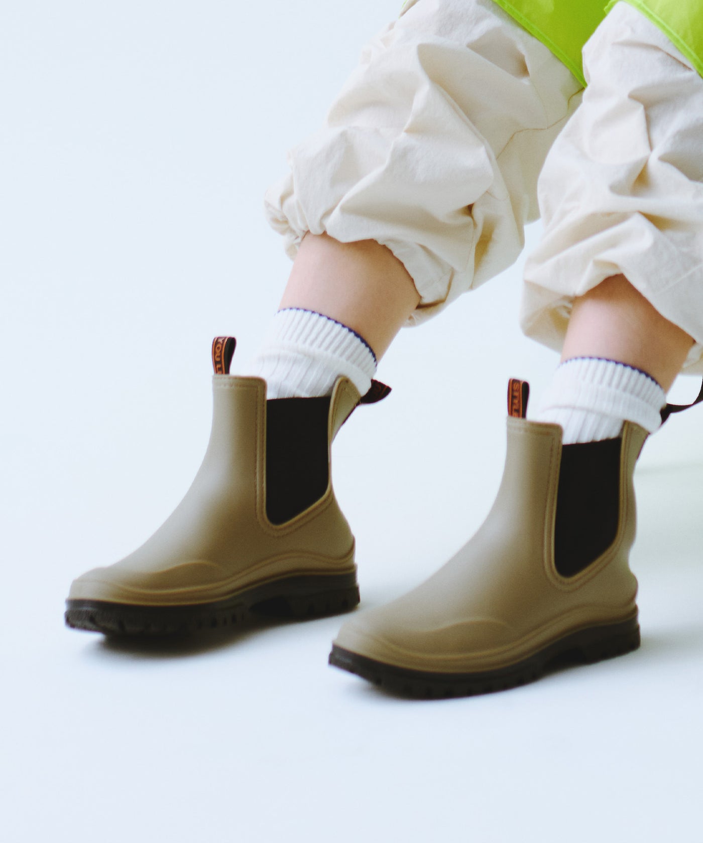 ツートーンサイドゴアレインブーツ K514 – KiU公式オンラインショップ