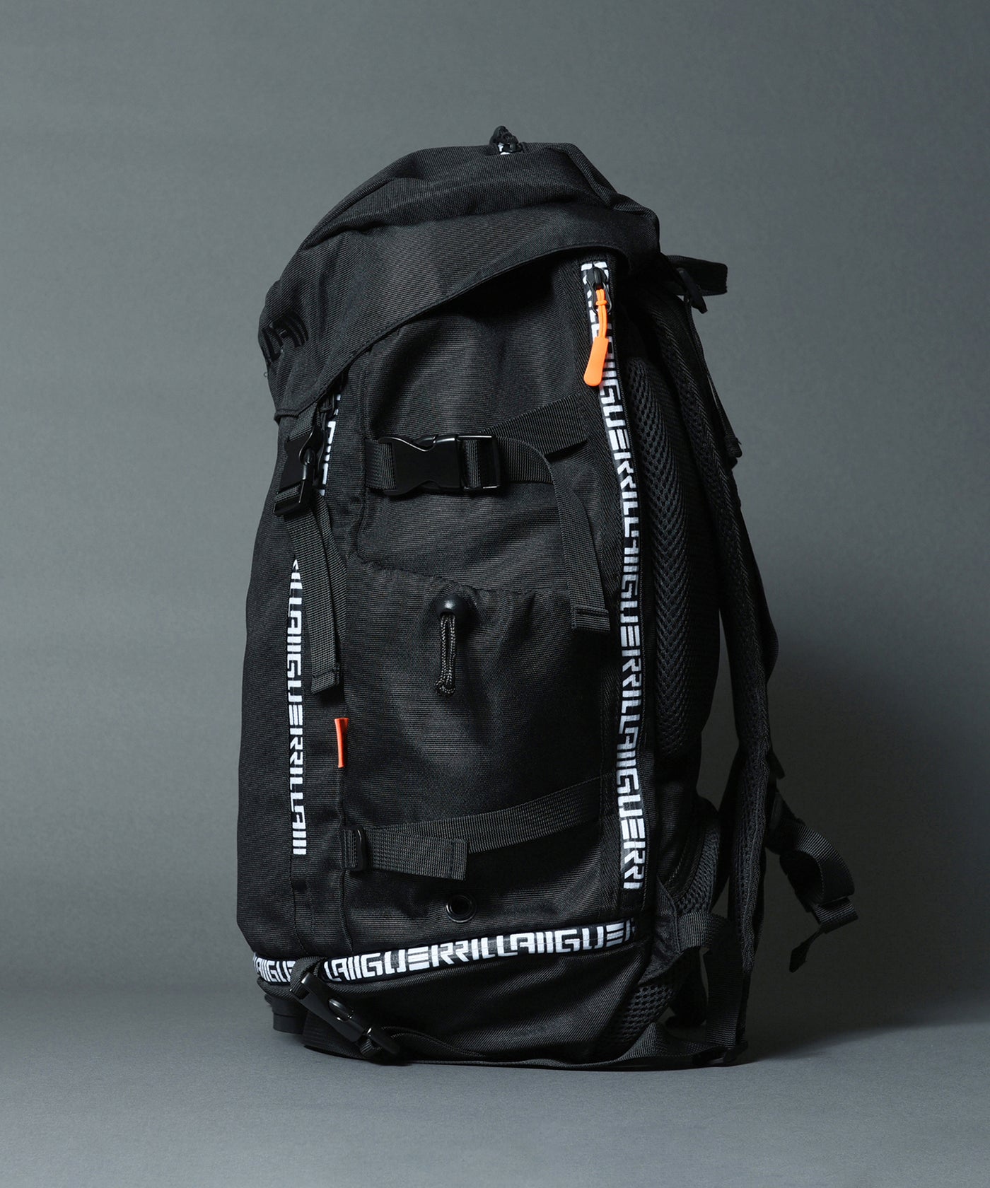 GUERRILLA BACKPACK 1st G2001-900 – KiU公式オンラインショップ