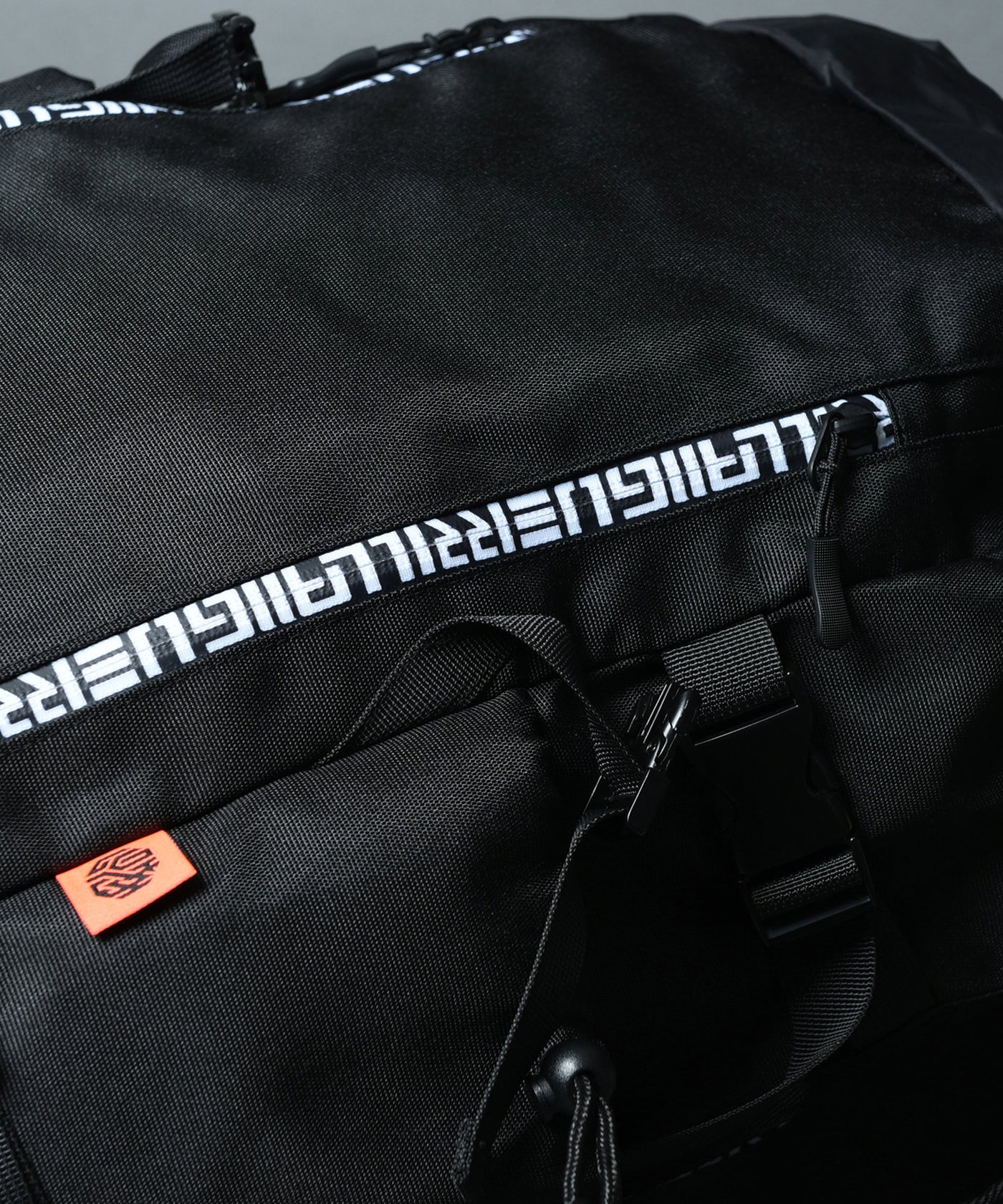 GUERRILLA BACKPACK 1st G2001-900 – KiU公式オンラインショップ