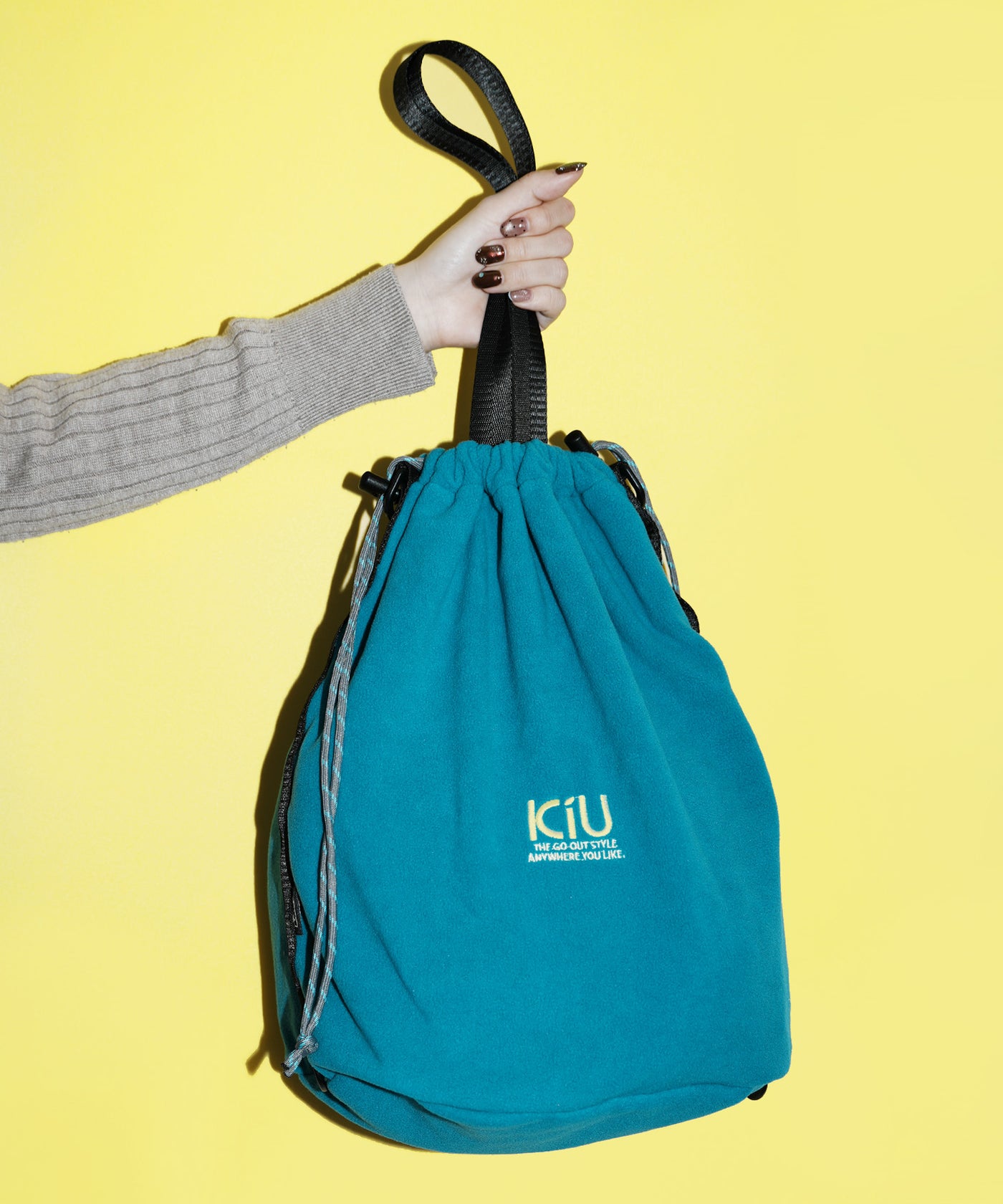 フリースドローストリングバッグ K488 – KiU公式オンラインショップ フリースドローストリングバッグ K488 – KiU公式オンラインショップ