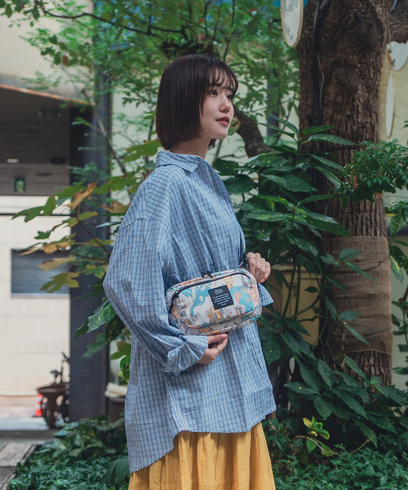 300D フロントポケットミニショルダーバッグ K156 – KiU公式オンライン