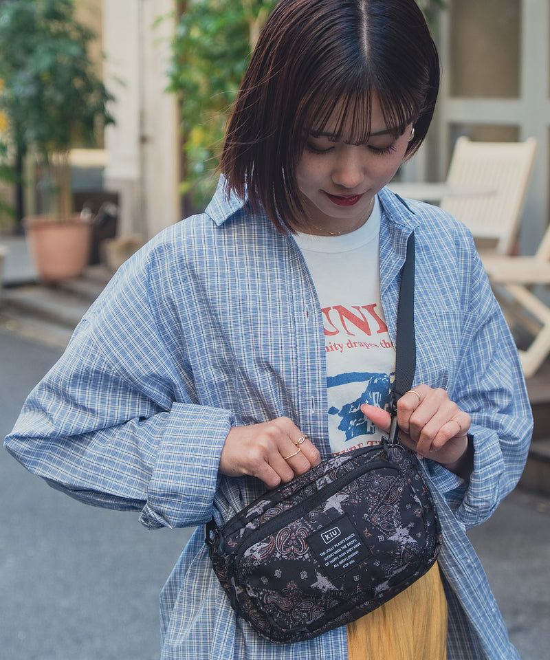 予約販売】300D フロントポケットミニショルダーバッグ K156 – KiU公式