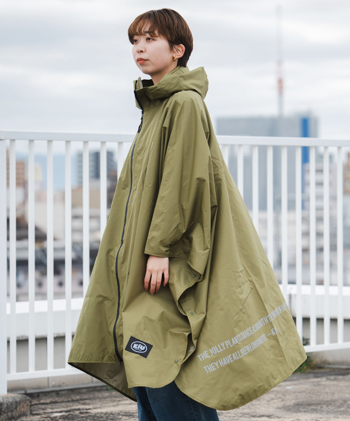 Wet Weather Poncho フリーサイズ キューベンファイバー日本製 Rain Poncho – KiU公式オンラインショップ