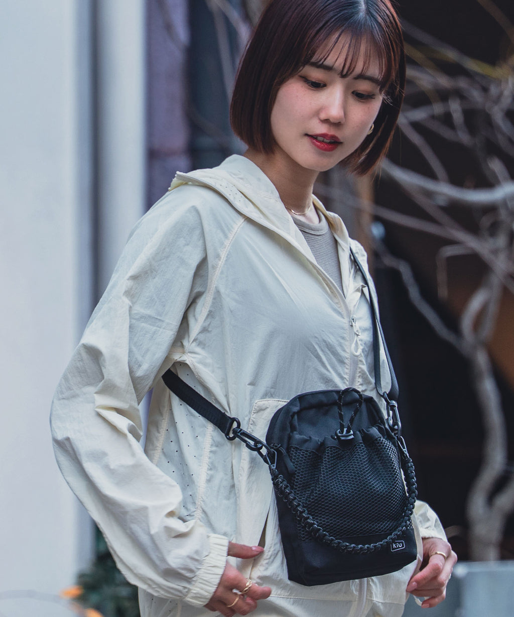 パラコードメッシュポケットショルダー k373 – KiU公式オンラインショップ