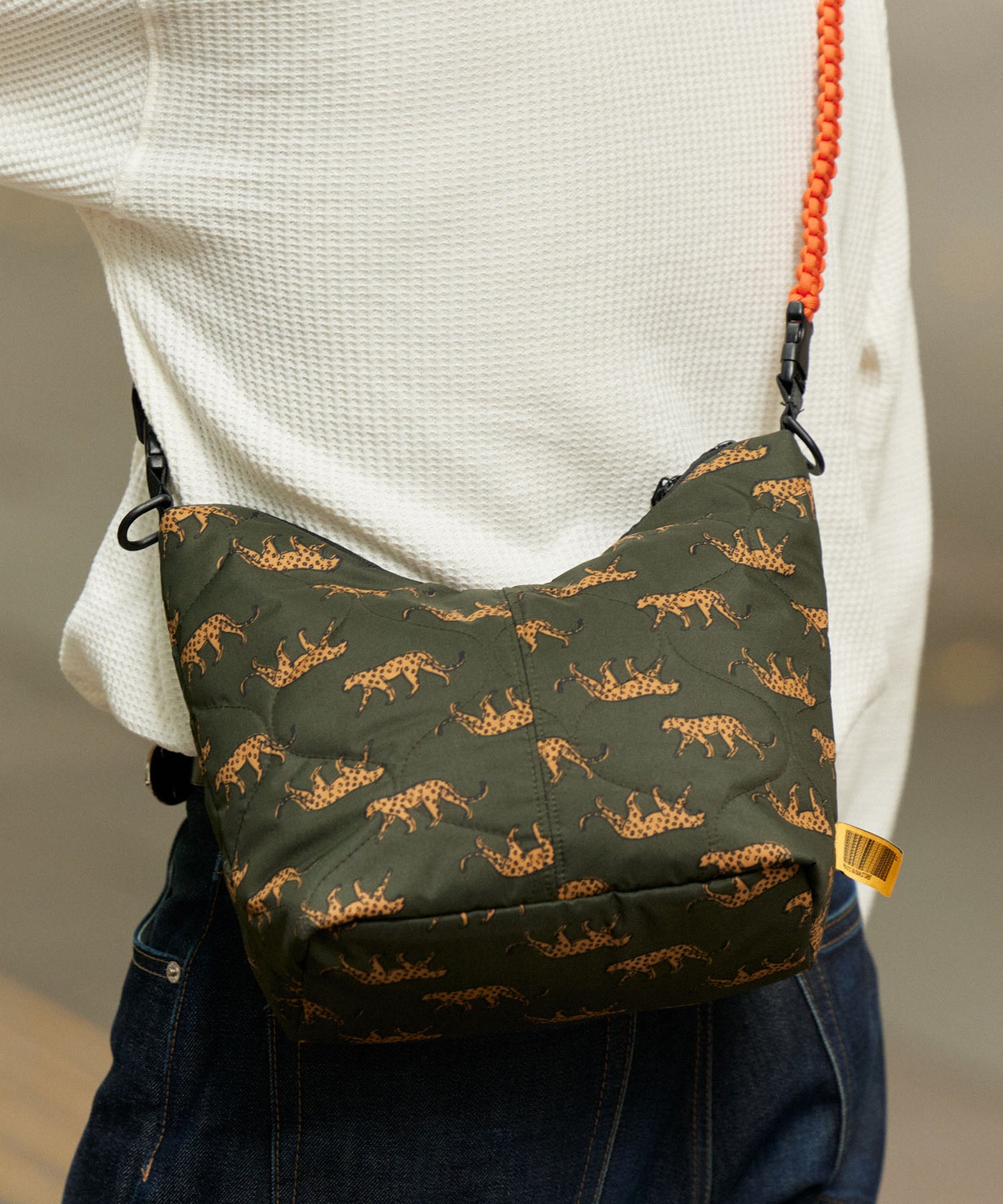 BALMAIN 1945 ミニ パデッド ショルダーバッグ BALMAIN 1945 mini leather-trimmed jacquard cross-body bag