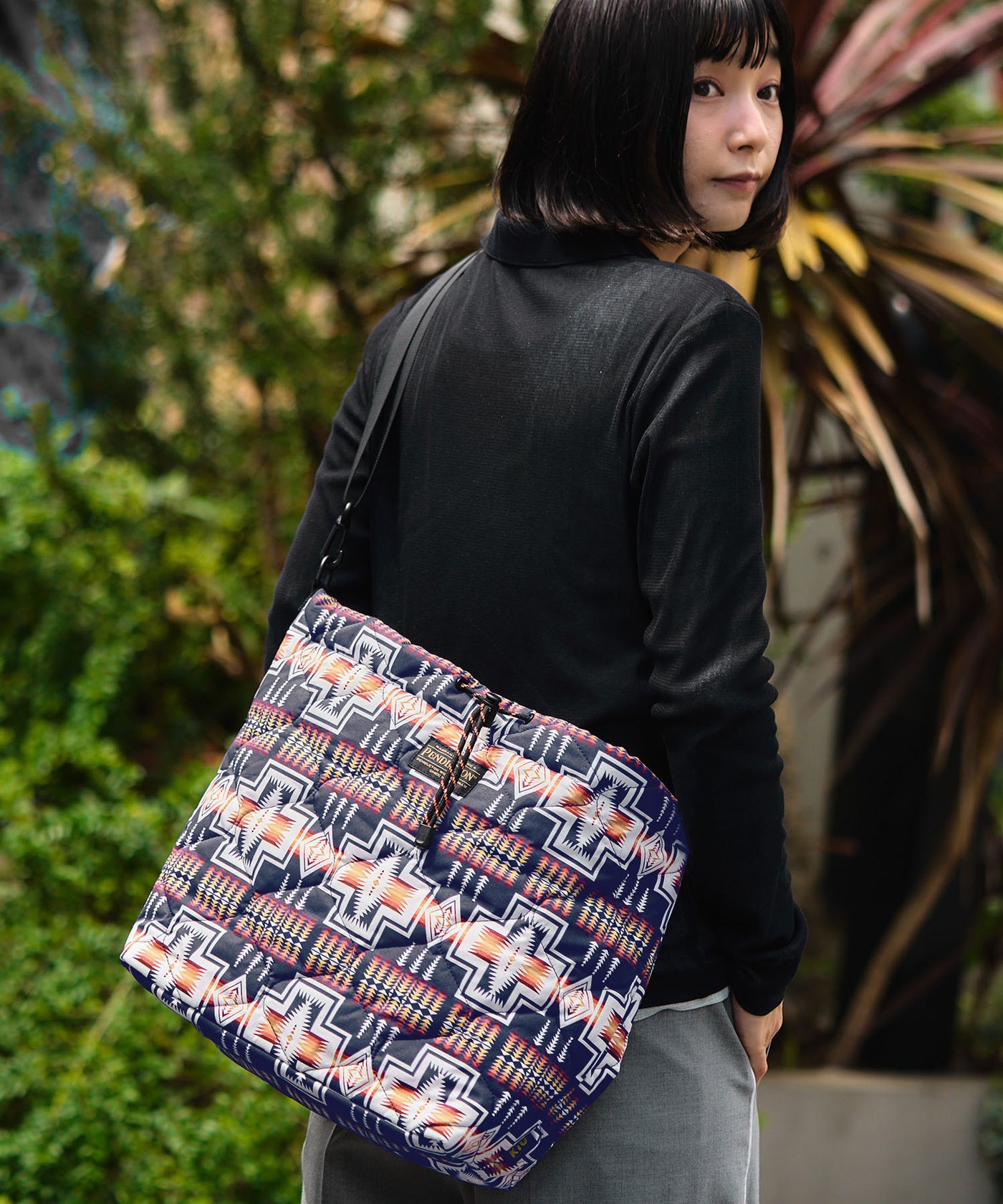 PENDLETON® × KiU LIMITED ITEM】パデッドドロストトートバッグ K482