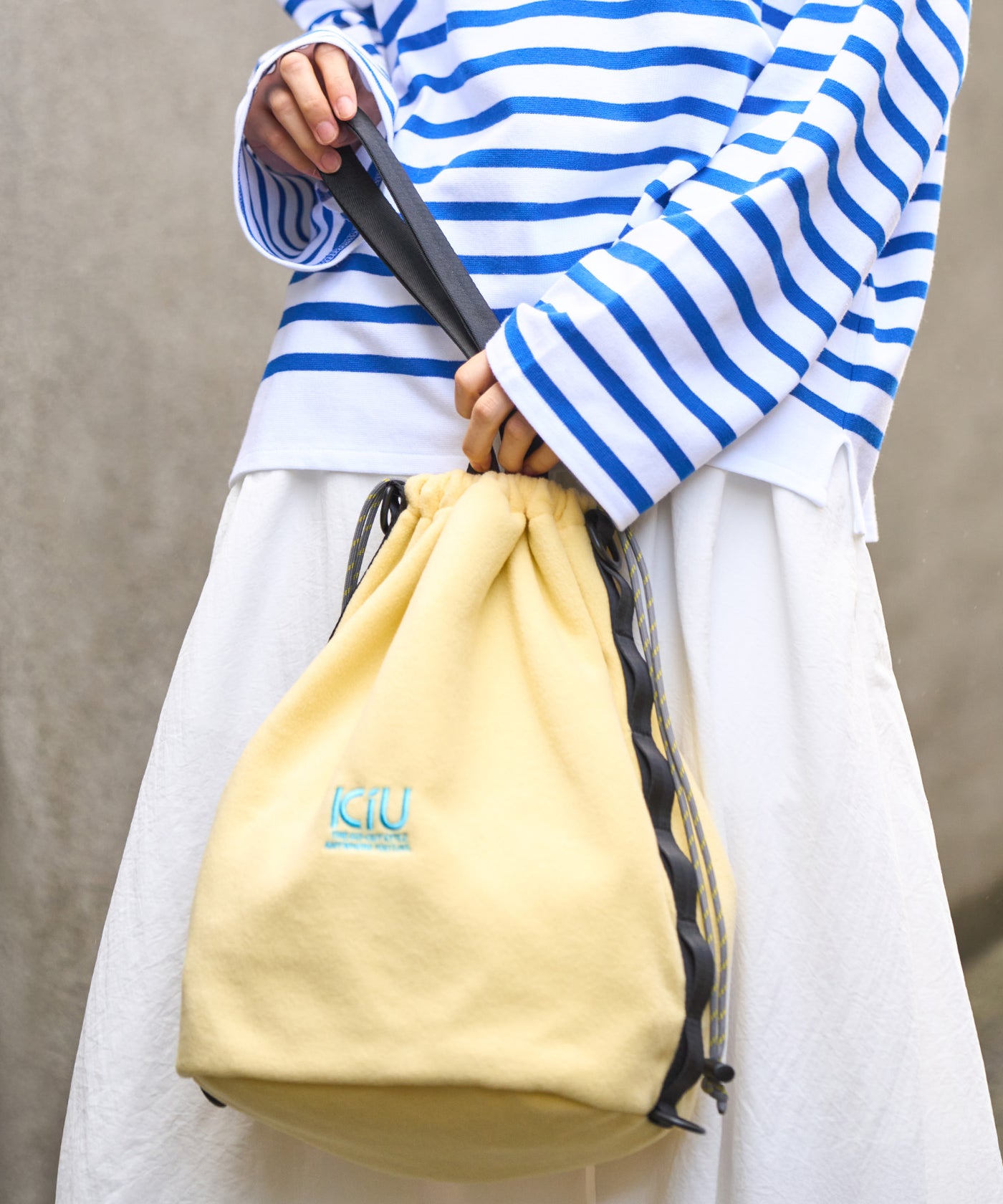 Fleece drawstring bag M002 – KiU公式オンラインショップ