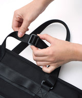 トートの取っ手は長さ調整可能