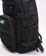 サイドポケット左側は共生地仕様で使い分け可能