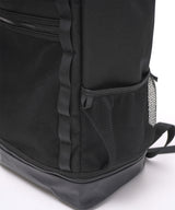 正面にはデイジーチェーン