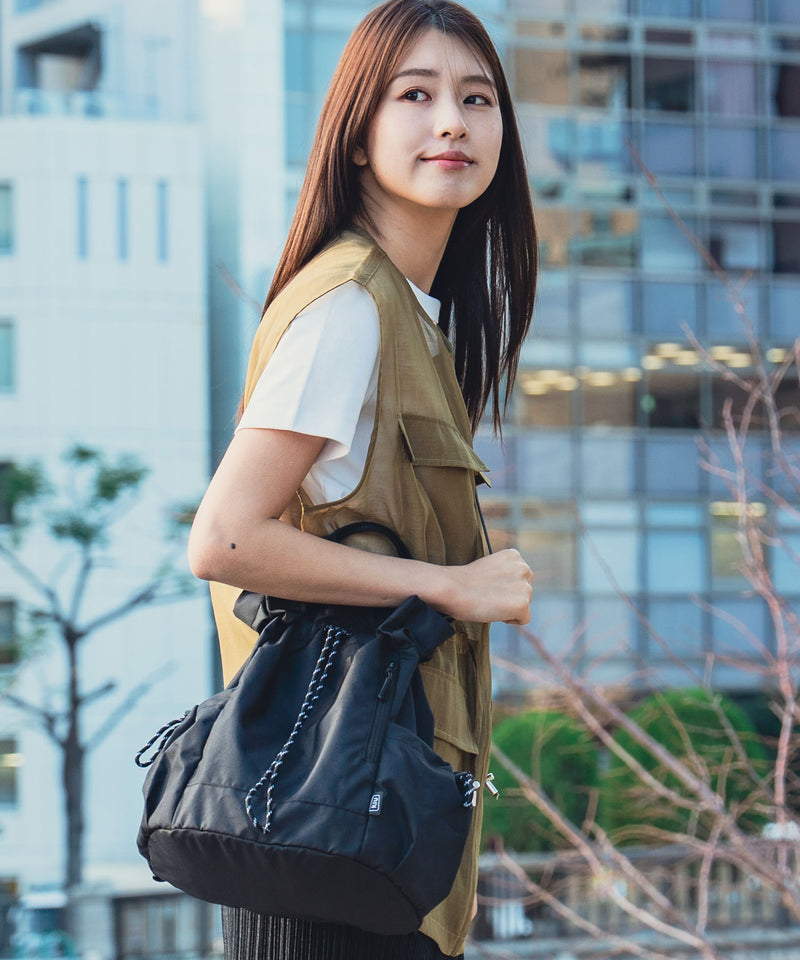 マルチウェイ ドローストリングバッグ K530 – KiU公式オンラインショップ