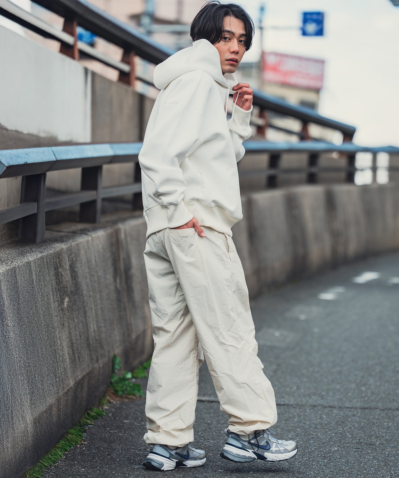 ウォーターリペレントロングパンツ K563 – KiU公式オンラインショップ