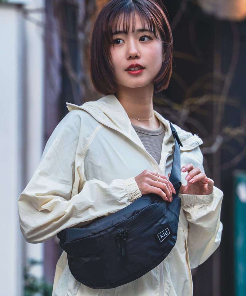 予約販売】ウォータープルーフボディバッグ k84 – KiU公式オンライン