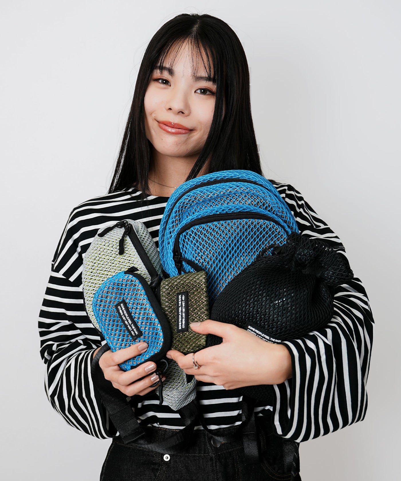 w-mesh-all_1400x.jpg?v=1737592182